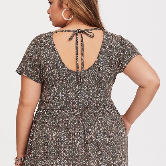 Torrid super soft surplice babydoll tee size 0 - Picture 2 of 7